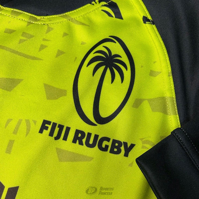 UMBRO FIJI RUGBY TRAINING JERSEY GREEN